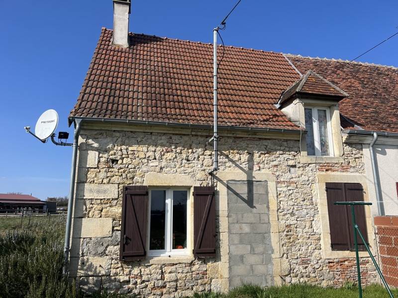 Maison 2 pièces 71 m² · à Orcenais · 71 m² · 63 390 €