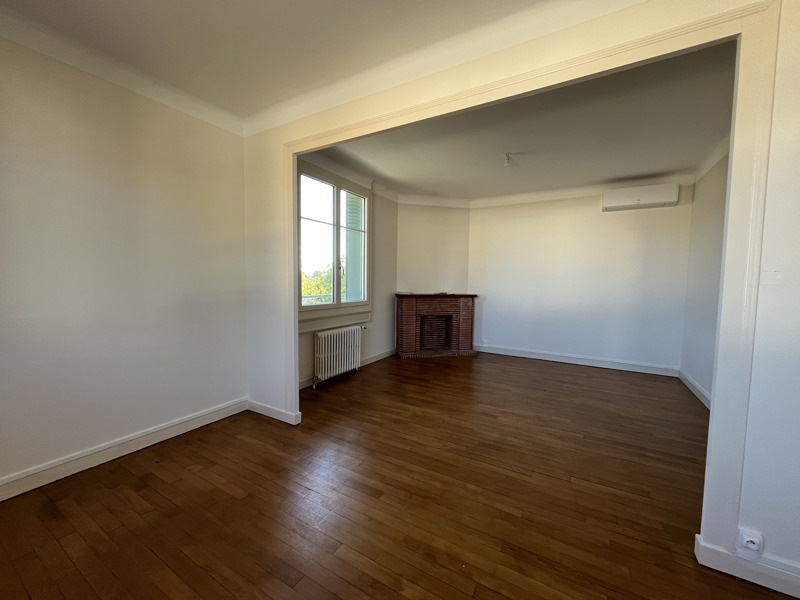 Vente Maison ST AMAND MONTROND - 5 pièces -130 m² - (18200)