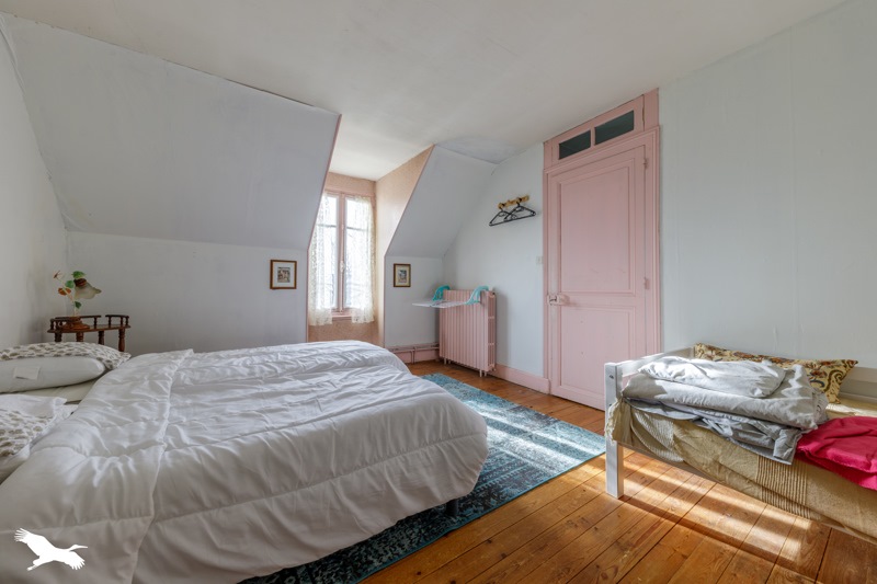 Vente Maison ST AMAND MONTROND - 7 pièces -160 m² - (18200)