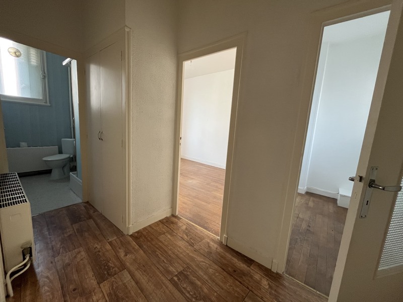 Vente Appartement ST AMAND MONTROND - 2 pièces -52 m² - (18200)