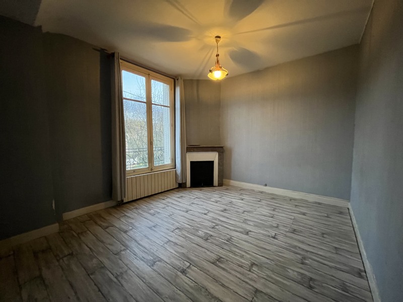 Vente Maison ST AMAND MONTROND - 6 pièces -103 m² - (18200)