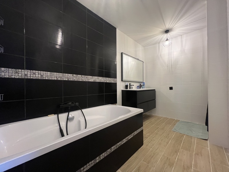 Vente Maison CHARENTON DU CHER - 6 pièces -170 m² - (18210)