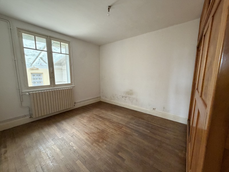 Vente Maison ST AMAND MONTROND - 4 pièces -101 m² - (18200)