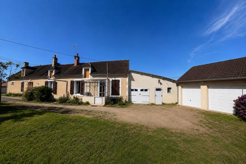 Vente Maison ST AMAND MONTROND - 5 pièces -114 m² - (18200)