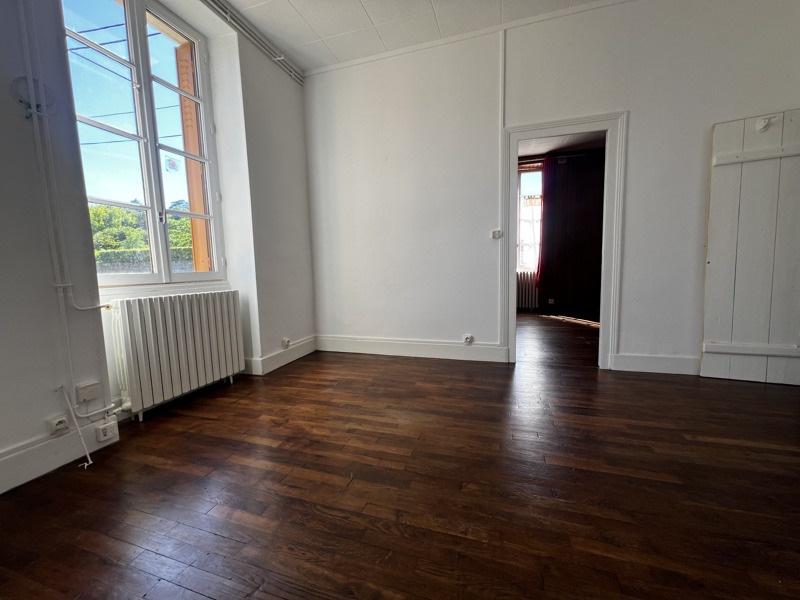 Vente Maison ST AMAND MONTROND - 5 pièces -114 m² - (18200)