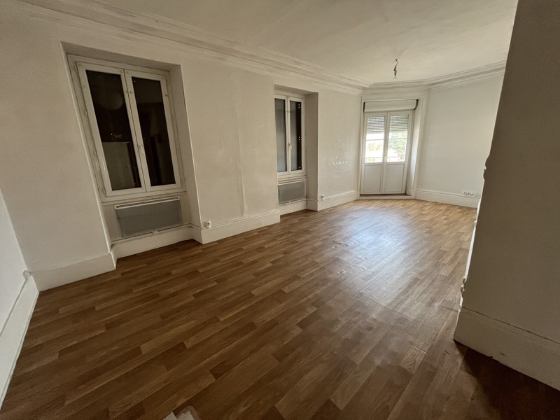 Vente Immeuble CHARENTON DU CHER - -  325 m² - (18210)