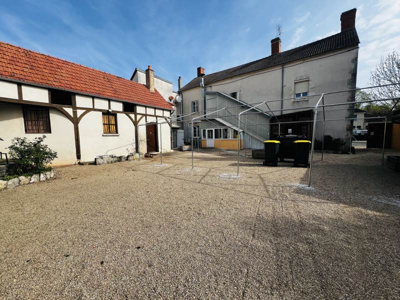 Vente Immeuble DUN SUR AURON - -  350 m² - (18130)