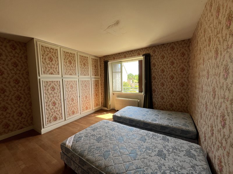 Vente Maison NOZIERES - 5 pièces -137 m² - (18200)