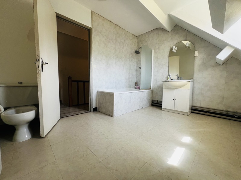 Vente Maison AINAY LE VIEIL - 7 pièces -165 m² - (18200)