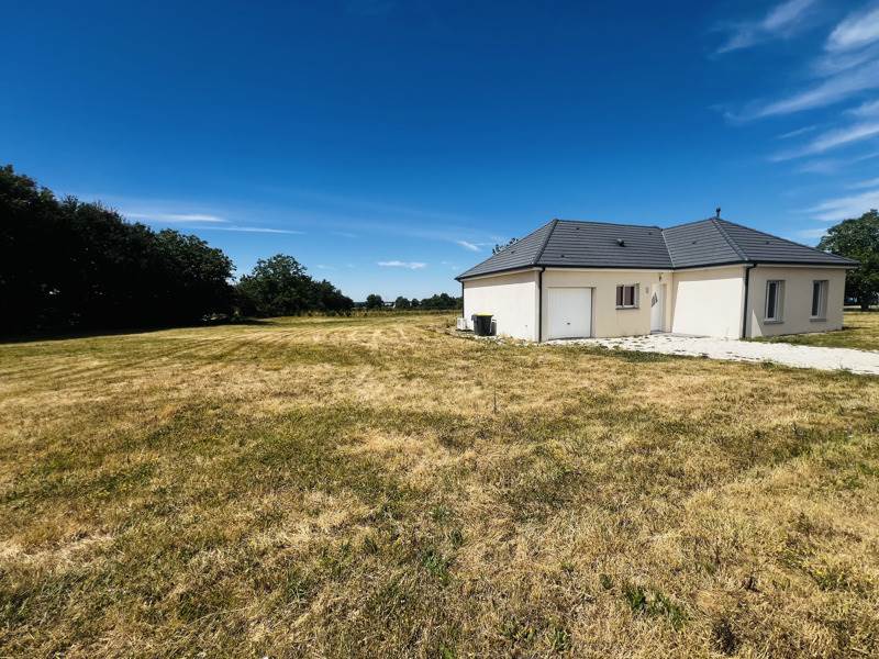 Vente Maison ST AIGNAN DES NOYERS - 5 pièces -91 m² - (18600)