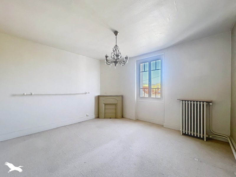 Vente Maison ST AMAND MONTROND - 5 pièces -136 m² - (18200)