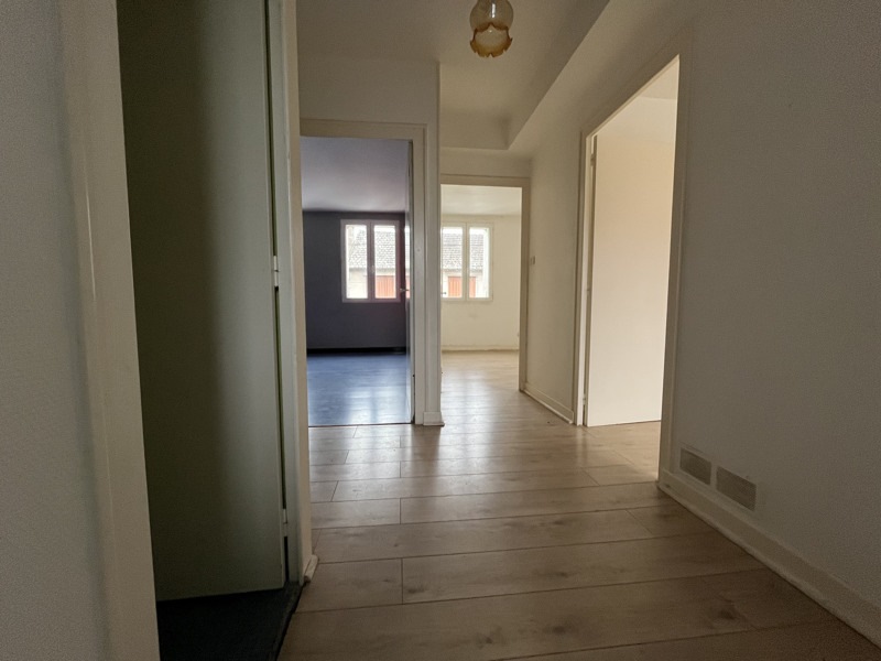 Vente Maison ST AMAND MONTROND - 5 pièces -121 m² - (18200)