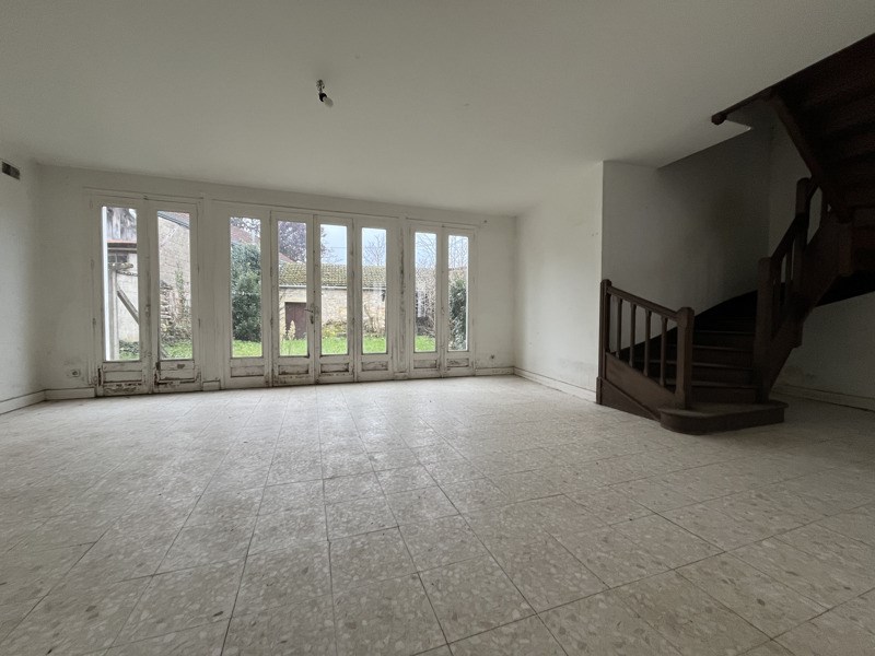 Vente Maison ST AMAND MONTROND - 5 pièces -121 m² - (18200)