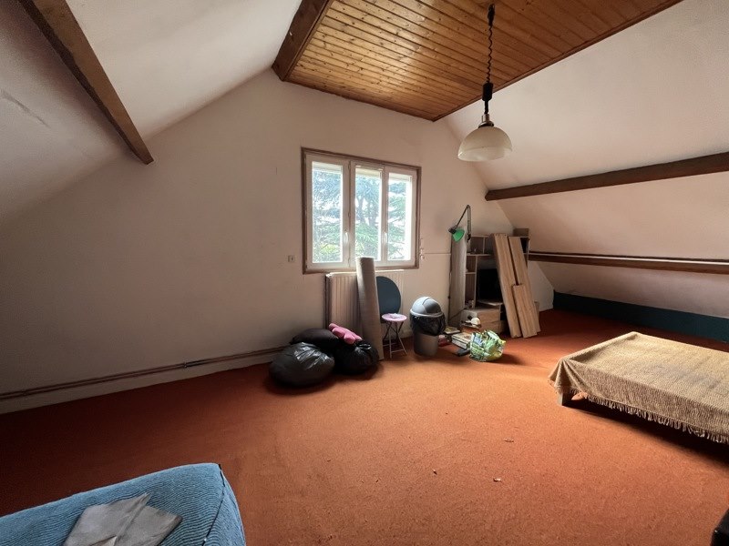 Vente Maison ST AMAND MONTROND - 7 pièces -214 m² - (18200)