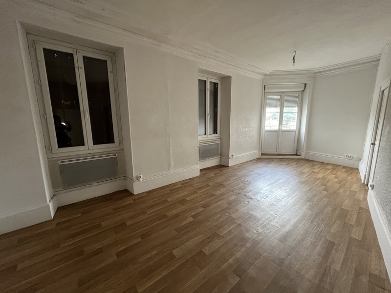 Vente Maison Charenton-du-Cher - 7 pièces -200 m² - (18210)