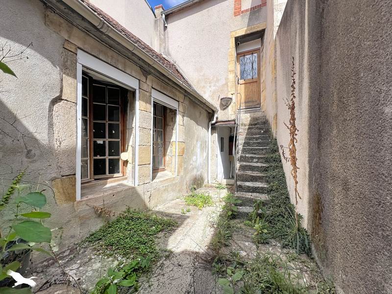 Vente Immeuble Saint-Amand-Montrond - -  139 m² - (18200)