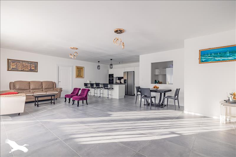 Vente Maison ROCHEFORT - 4 pièces -125 m² - (17300)