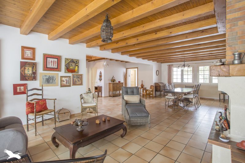 Vente Maison PORT DES BARQUES - 6 pièces -165 m² - (17730)