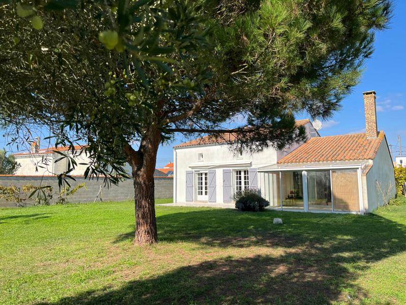 Vente Maison PORT DES BARQUES - 6 pièces -165 m² - (17730)