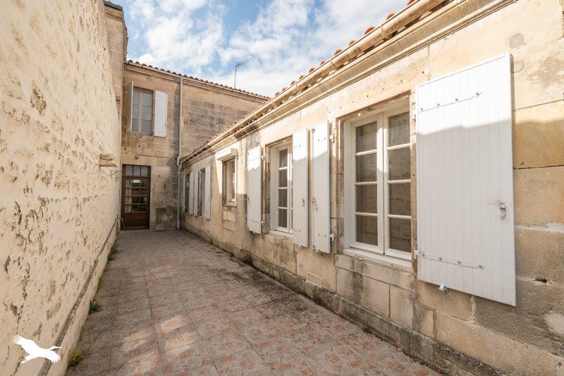 Vente Maison ROCHEFORT - 4 pièces -120 m² - (17300)