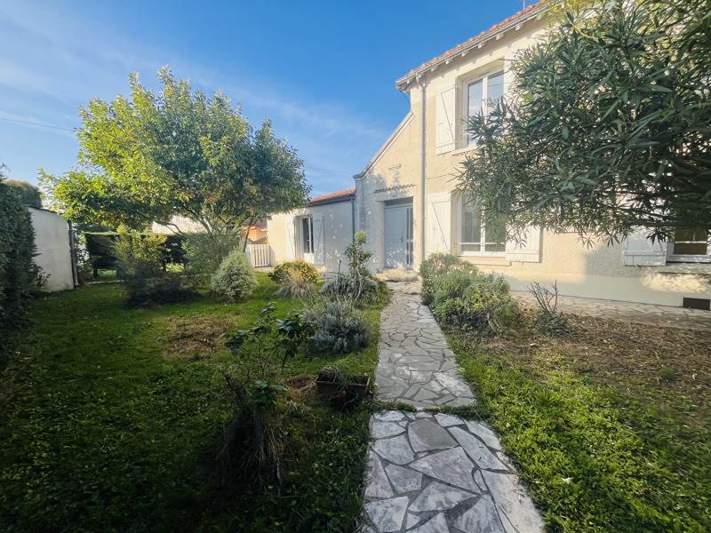 Vente Maison ROCHEFORT - 4 pièces -85 m² - (17300)