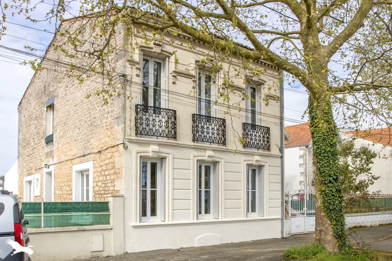 Vente Maison ROCHEFORT - 5 pièces -127 m² - (17300)
