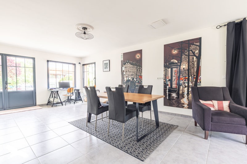 Vente Maison VERGEROUX - 8 pièces -195 m² - (17300)