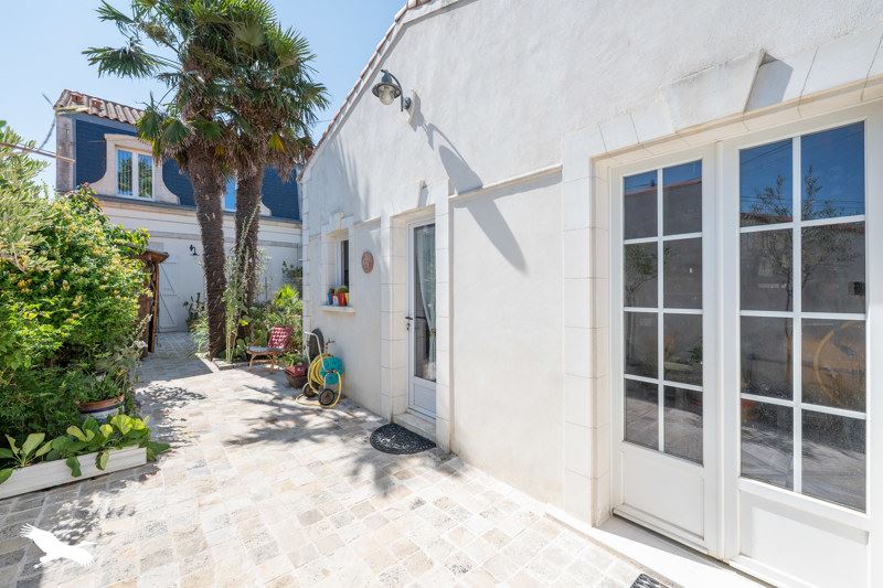 Vente Maison PORT DES BARQUES - 5 pièces -110 m² - (17730)