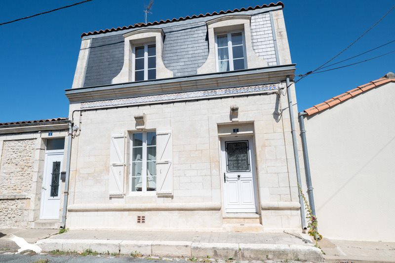 Vente Maison PORT DES BARQUES - 5 pièces -110 m² - (17730)