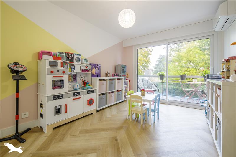 Vente Appartement CHATEAUROUX - 6 pièces -141 m² - (36000)