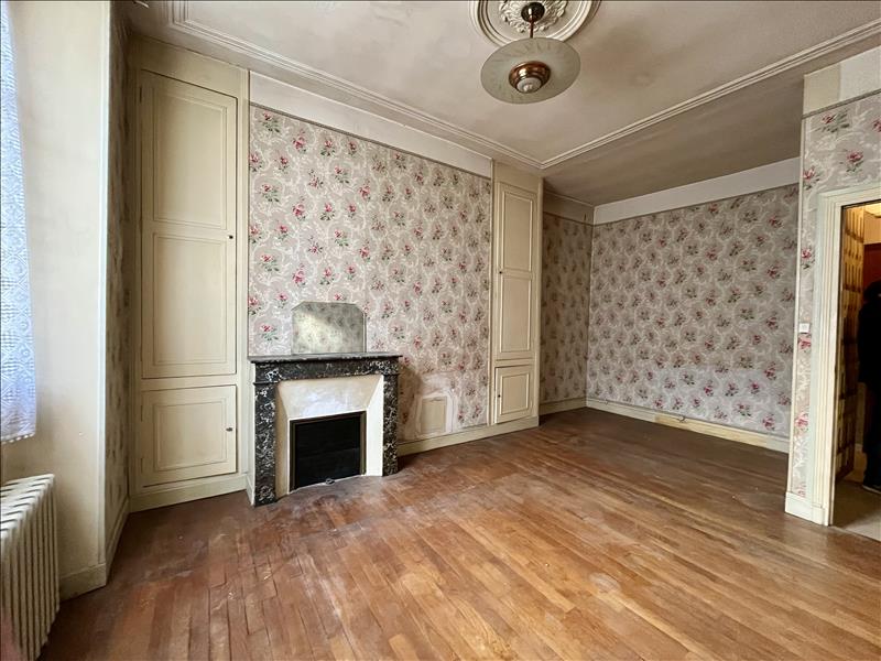 Vente Maison CHATEAUROUX - 6 pièces -172 m² - (36000)