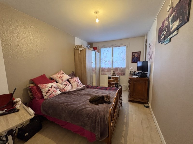 Vente Appartement CHATEAUROUX - 5 pièces -111 m² - (36000)