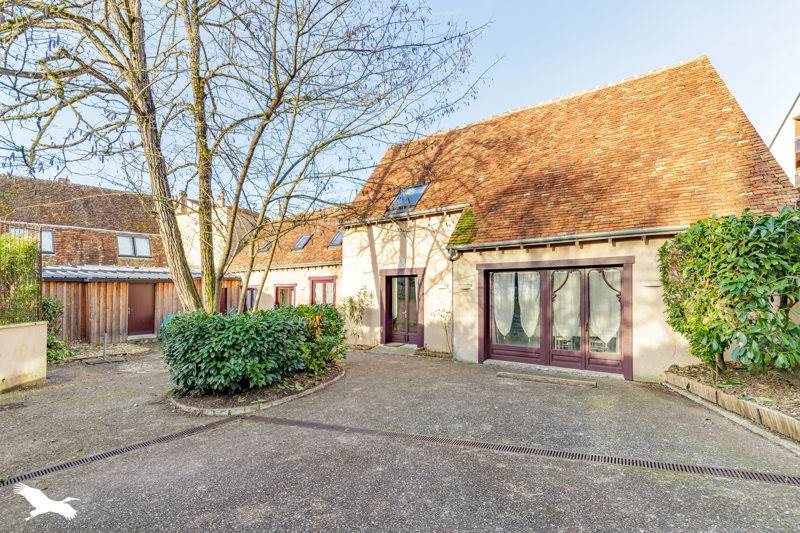 Vente Maison CHATEAUROUX - 4 pièces -147 m² - (36000)