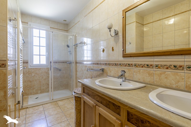 Vente Maison CHATEAUROUX - 6 pièces -160 m² - (36000)