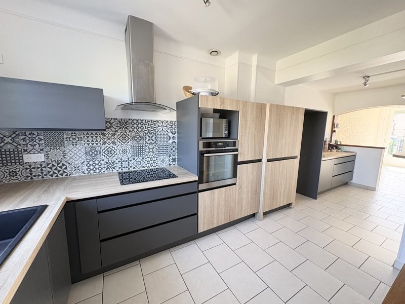 Vente Maison CHATEAUROUX - 6 pièces -171 m² - (36000)