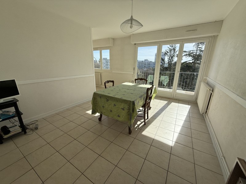 Vente Appartement CHATEAUROUX - 3 pièces -73,5 m² - (36000)