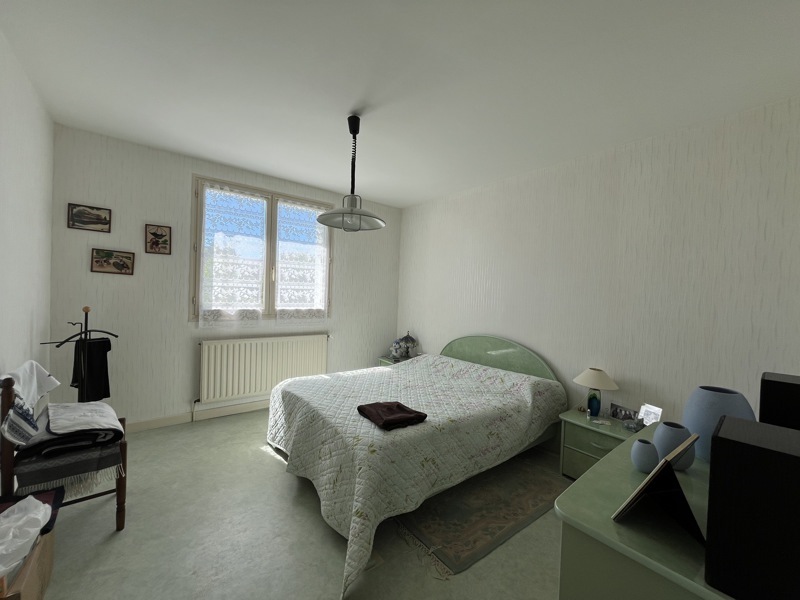 Vente Maison CHATEAUROUX - 5 pièces -168 m² - (36000)