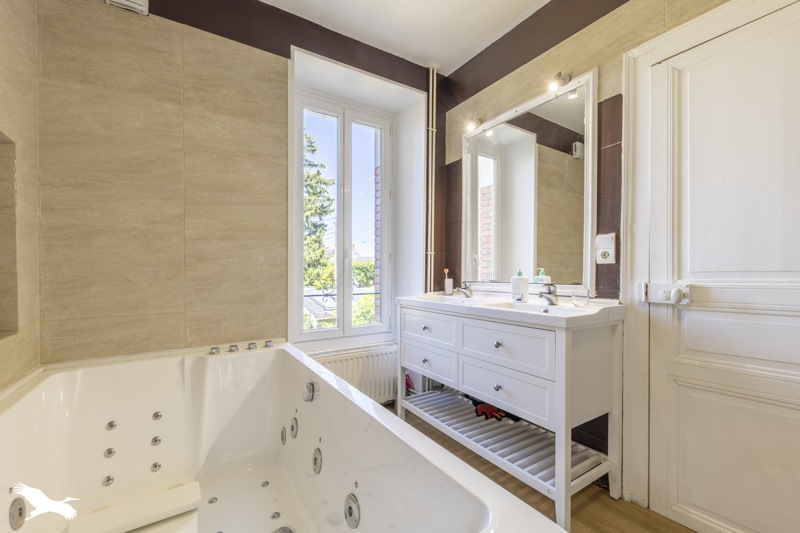 Vente Maison CHATEAUROUX - 5 pièces -131 m² - (36000)