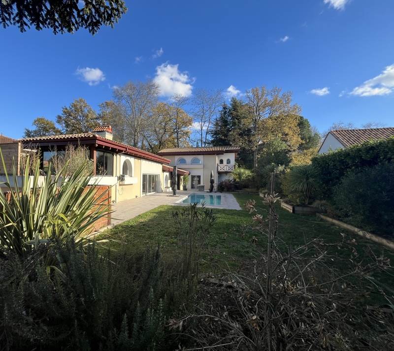 Vente Maison MERIGNAC - 7 pièces -216 m² - (33700)