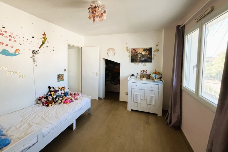 Vente Maison MAUGUIO - 6 pièces -166 m² - (34130)