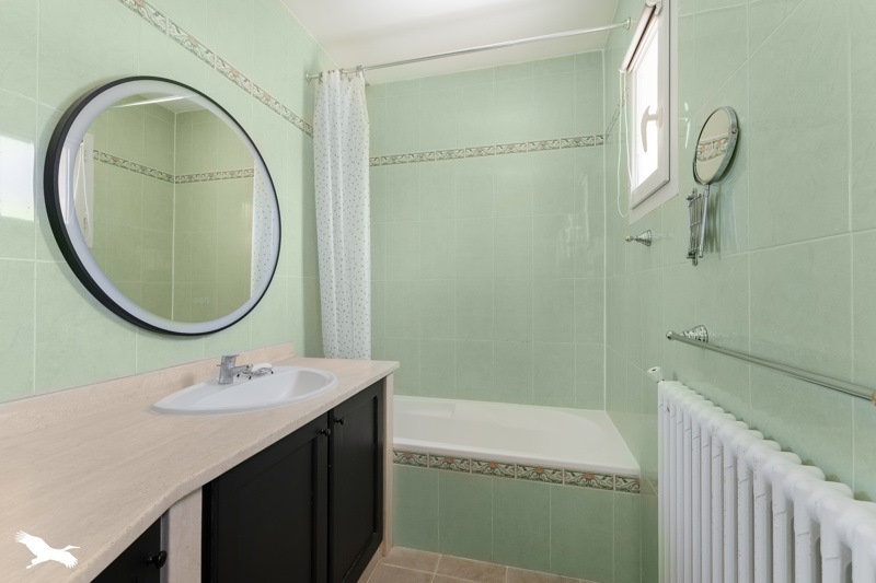 Vente Maison MAUGUIO - 6 pièces -174 m² - (34130)