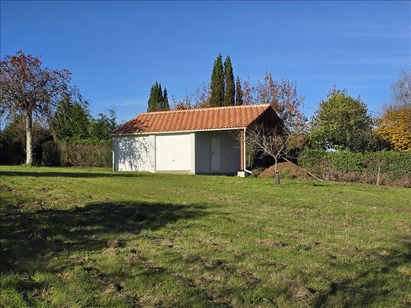 Vente Terrain ST YRIEIX LA PERCHE - -4537 m² - (87500)
