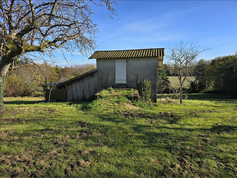 Vente Terrain ST YRIEIX LA PERCHE - -4537 m² - (87500)
