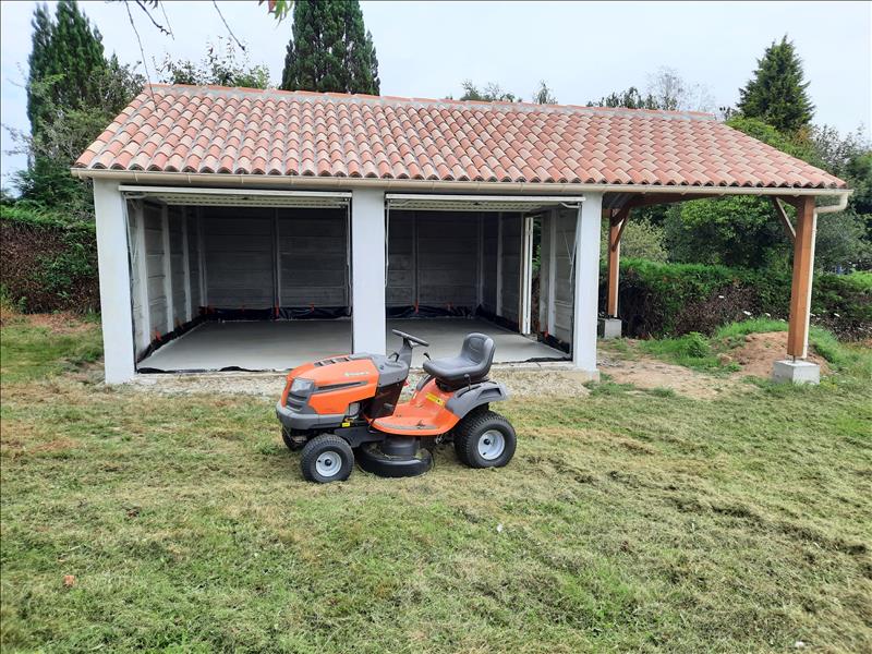 Vente Terrain ST YRIEIX LA PERCHE - -4537 m² - (87500)