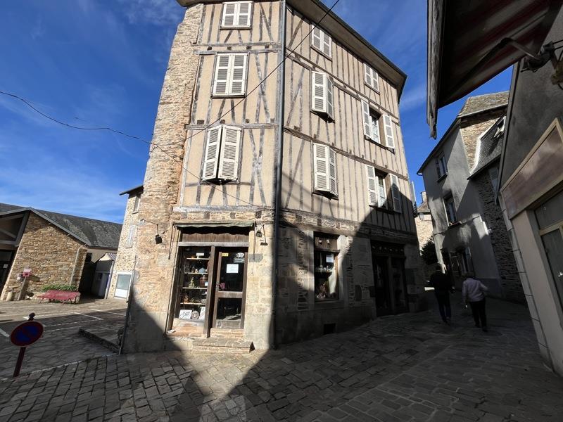 Vente Immeuble ST YRIEIX LA PERCHE - -  230 m² - (87500)