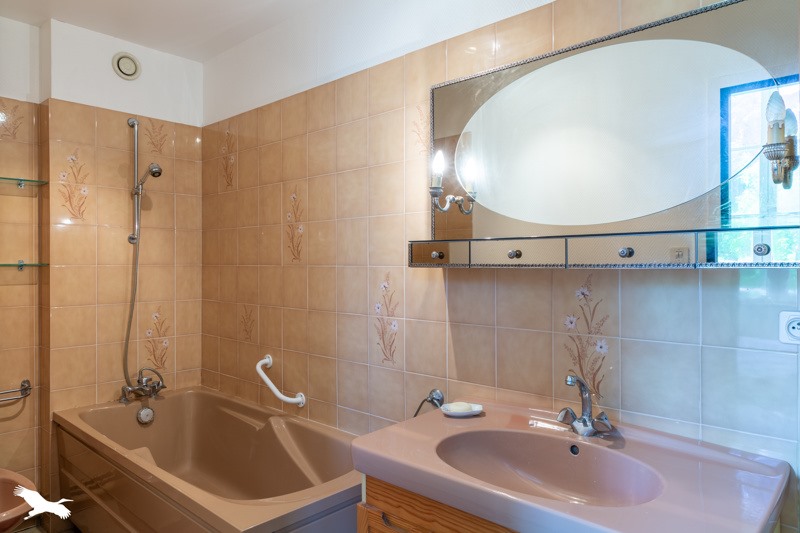 Vente Appartement ST YRIEIX LA PERCHE - 5 pièces -120 m² - (87500)