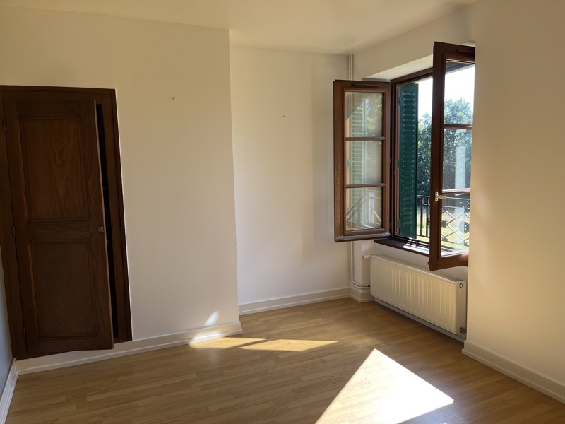 Vente Maison ST YRIEIX LA PERCHE - 7 pièces -189 m² - (87500)