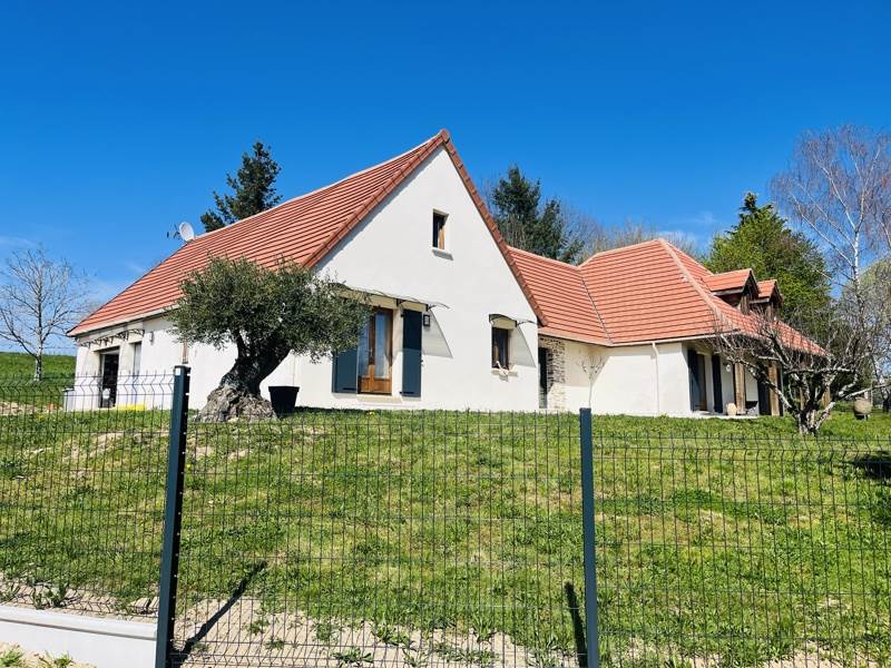 Maison 7 pièces 162 m² · à Saint-Yrieix-la-Perche · 162 m² · 307 000 €