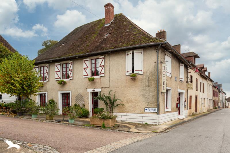 Vente Immeuble COUSSAC BONNEVAL - -  420 m² - (87500)