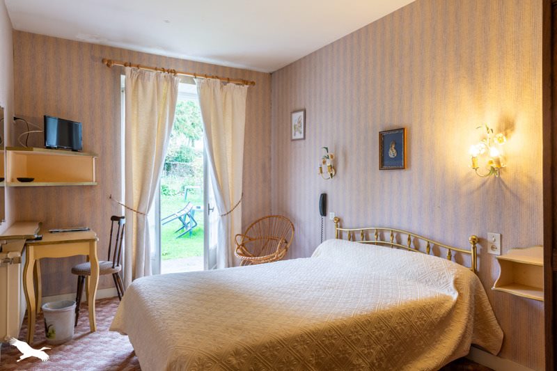 Vente Immeuble COUSSAC BONNEVAL - -  420 m² - (87500)